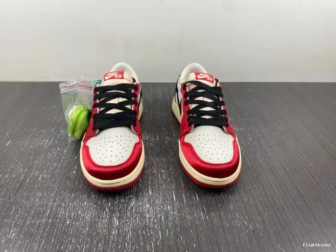 Low FN0432-017 Jordan x Room Trophy 1 Air OG Home 0703